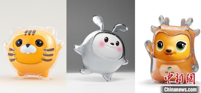 設(shè)計團(tuán)隊曾嘗試在冰殼之下更換成老虎、兔子或麋鹿等形象。(資料圖) 劉平云供圖