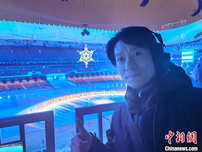 張文海在“鳥巢”內?！埼暮?供圖