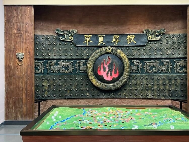 鑒往知來，跟著總書記學(xué)歷史丨走進(jìn)一座博物館，尋根五千年中華文明