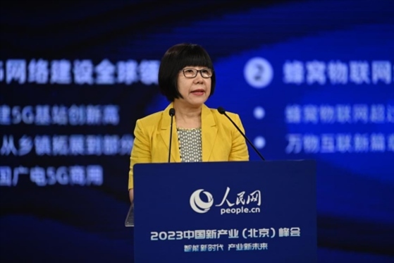 人民網(wǎng)監(jiān)事會主席唐維紅。人民網(wǎng)記者 于凱攝