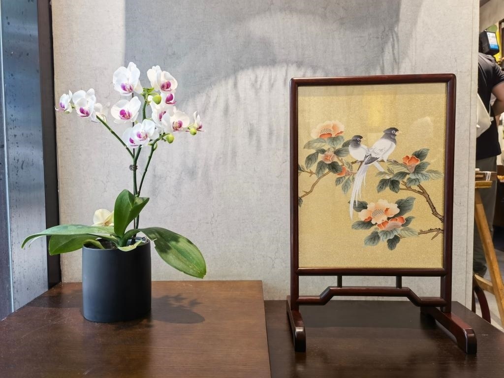 平江路上蘇繡工作室一角。新華社記者 楊依軍 攝