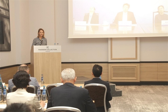 波蘭國家商會副主席卡羅麗娜致辭。