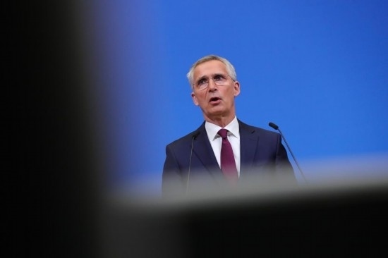 7月6日，在比利時布魯塞爾的北約總部，北約秘書長斯托爾滕貝格在會議后召開新聞發(fā)布會。新華社記者鄭煥松攝