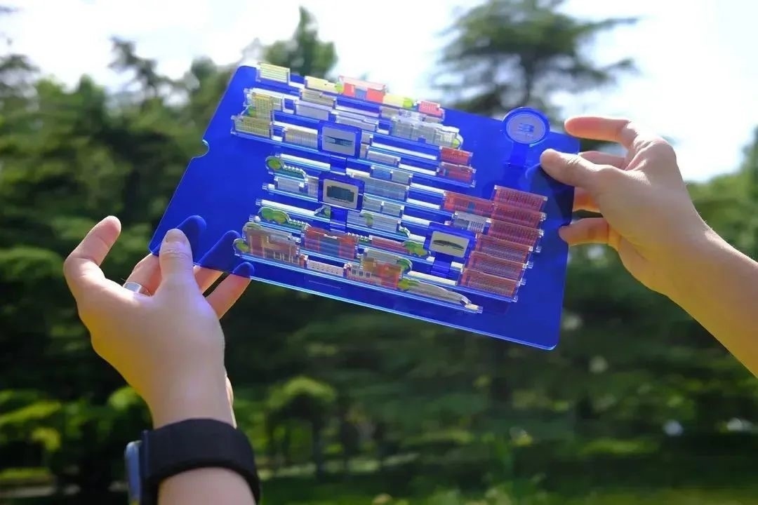 北京工業(yè)大學(xué)新版錄取通知書。校方供圖