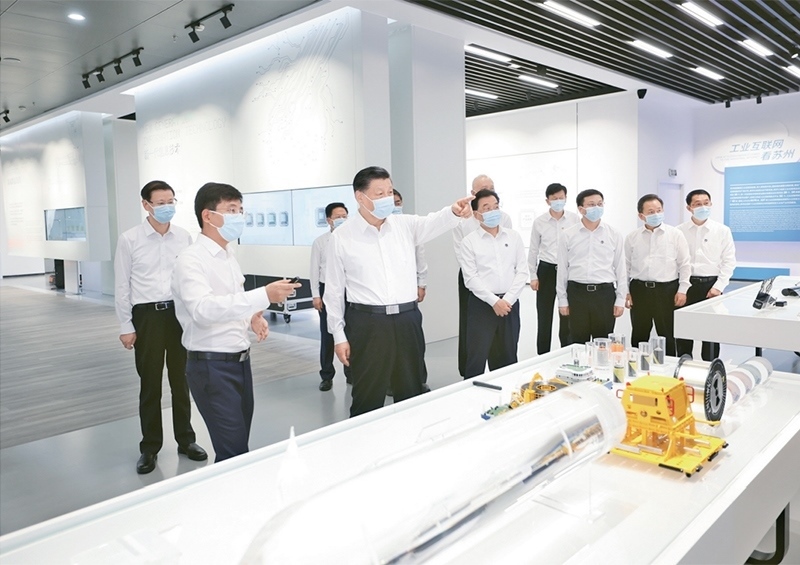 2023年7月5日至7日，中共中央總書記、國家主席、中央軍委主席習近平在江蘇考察。這是5日下午，習近平在蘇州工業(yè)園區(qū)考察。 新華社記者 鞠鵬/攝