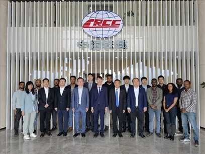 中國土木福州設(shè)計院埃塞分院團隊合影。受訪對象供圖