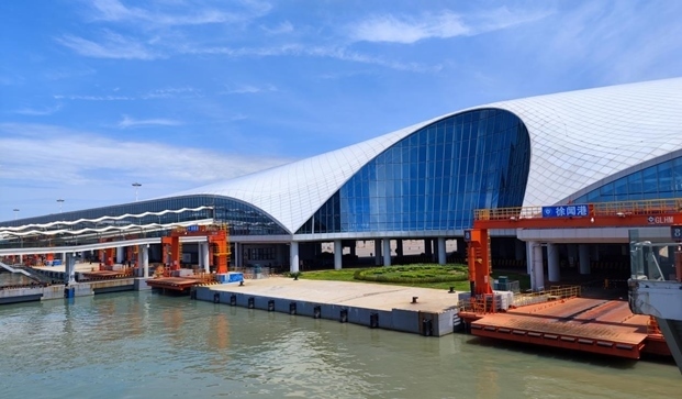 徐聞港樞紐大樓。人民網(wǎng) 樸馨語攝