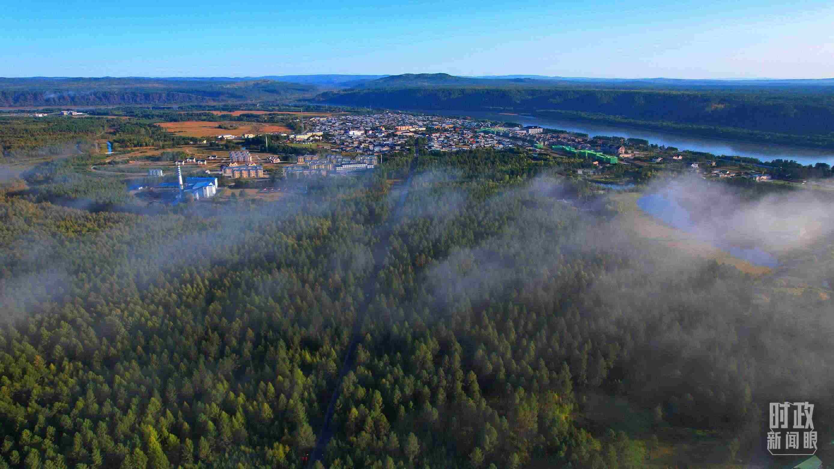 △薄霧籠罩的漠河林場。（總臺央視記者范凱拍攝）