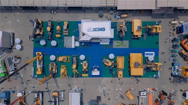 徐工集團(tuán)3000㎡的展區(qū)。 石偉攝影