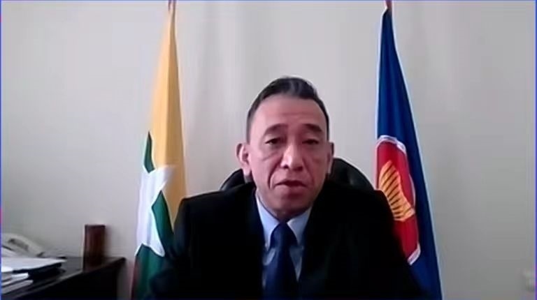 昂苗敏致辭。中國駐東盟使團供圖