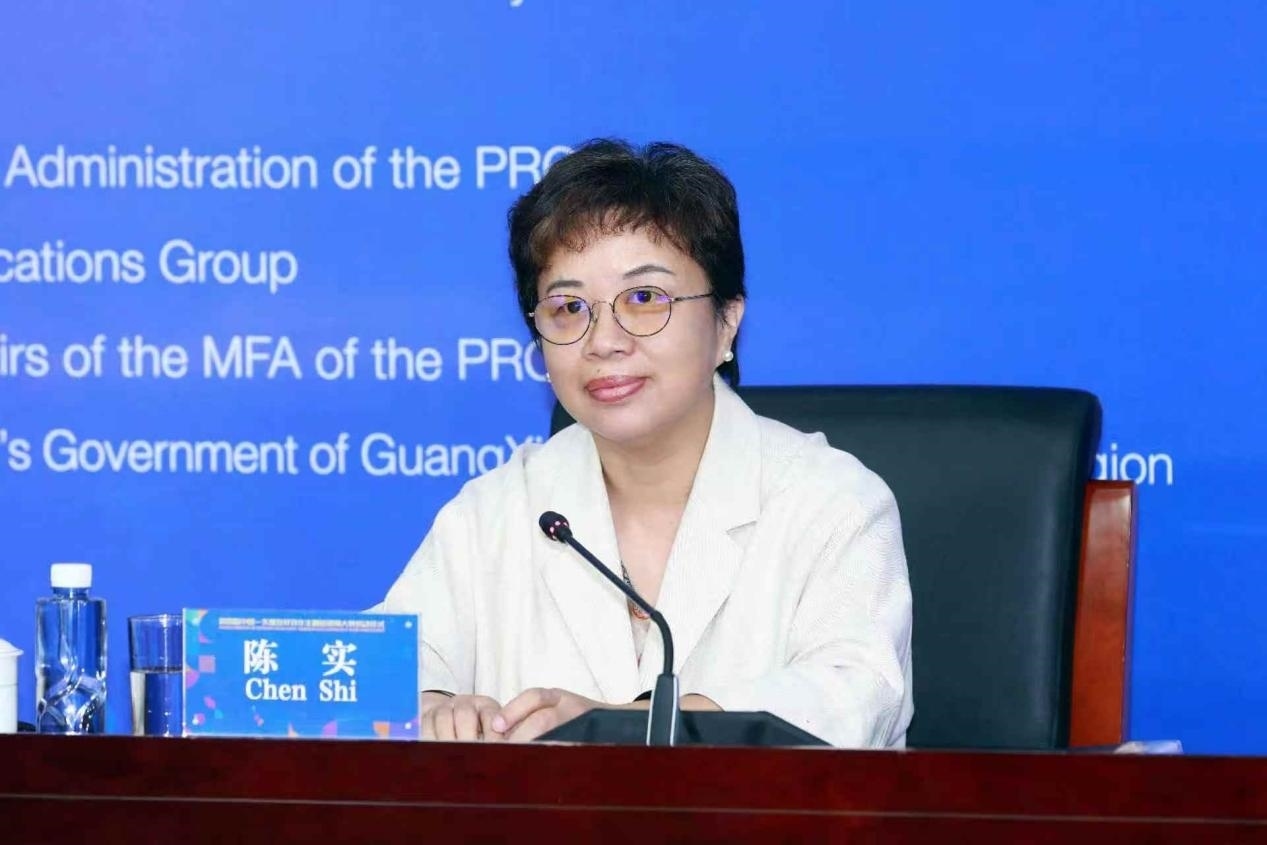 陳實主持嘉賓致辭環(huán)節(jié)。中國駐東盟使團供圖