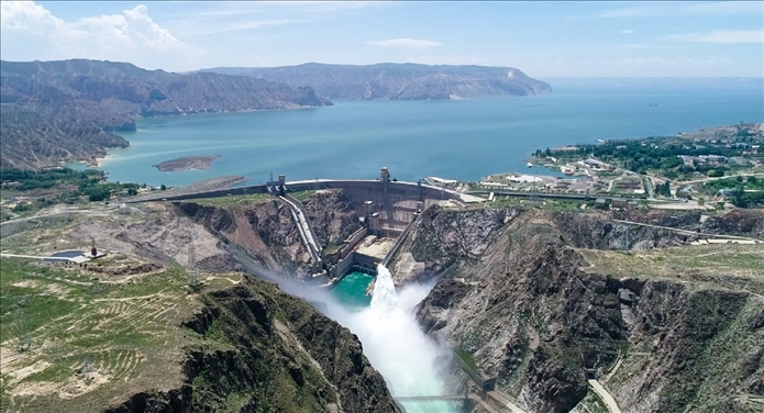 龍羊峽水電站開(kāi)閘放水。國(guó)家電投黃河公司供圖