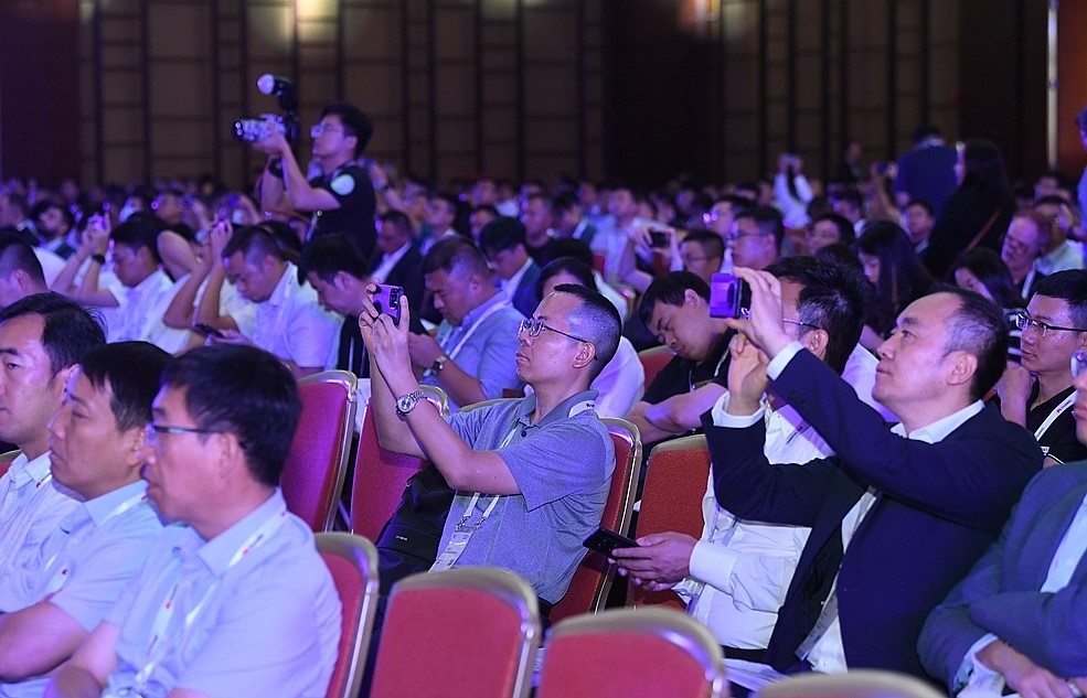 2023數(shù)字經(jīng)濟(jì)峰會·城市智能升級主題論壇現(xiàn)場。人民網(wǎng)記者 翁奇羽攝