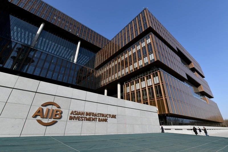 這是位于北京朝陽(yáng)區(qū)的亞洲基礎(chǔ)設(shè)施投資銀行總部大樓。