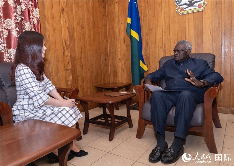 2023年9月14日，所羅門群島總理梅納西·索加瓦雷在首都霍尼亞拉接受人民網記者專訪。人民網 賀吉攝