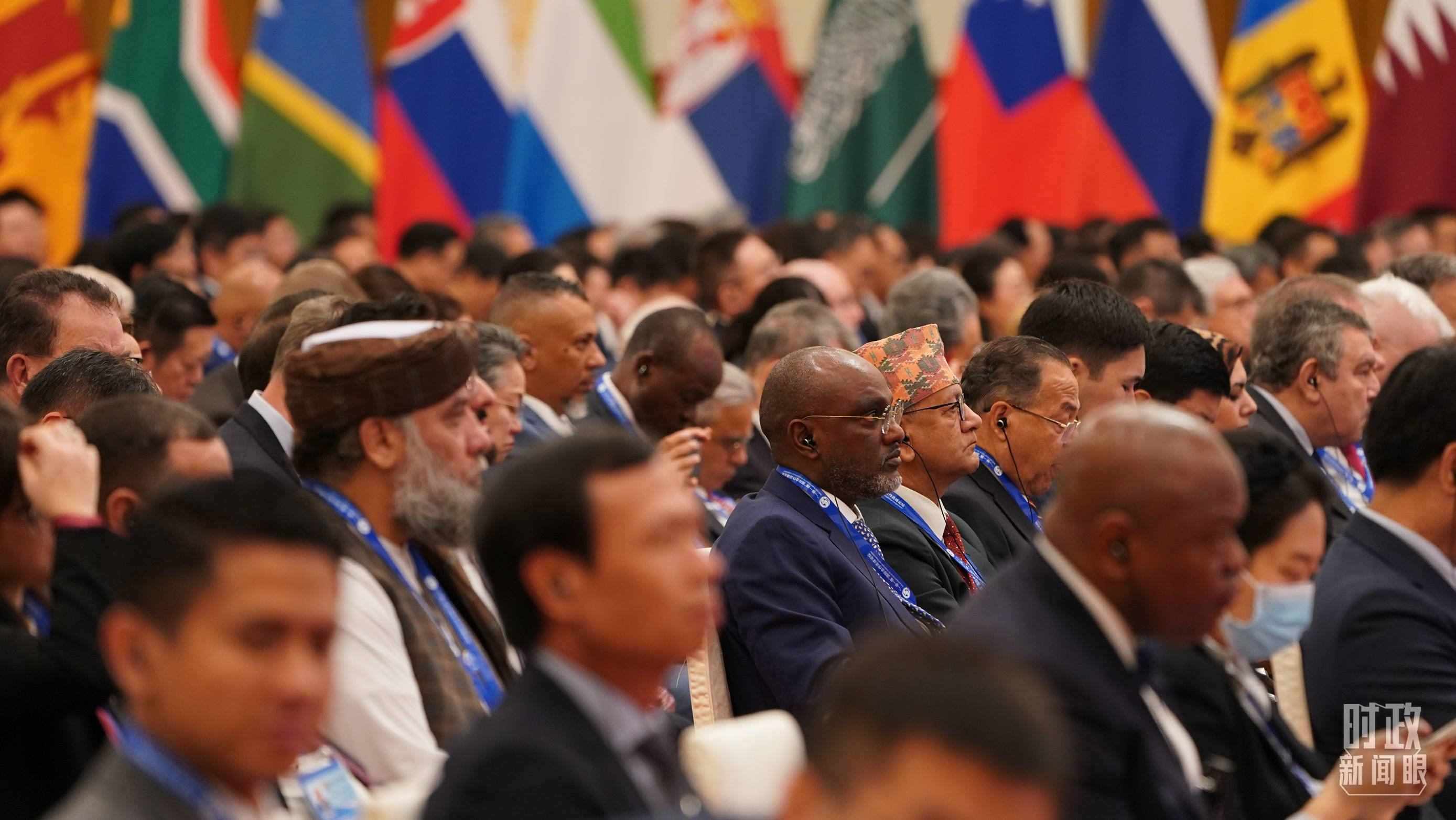 △開幕式現(xiàn)場的與會嘉賓。（總臺國廣記者李晉拍攝）