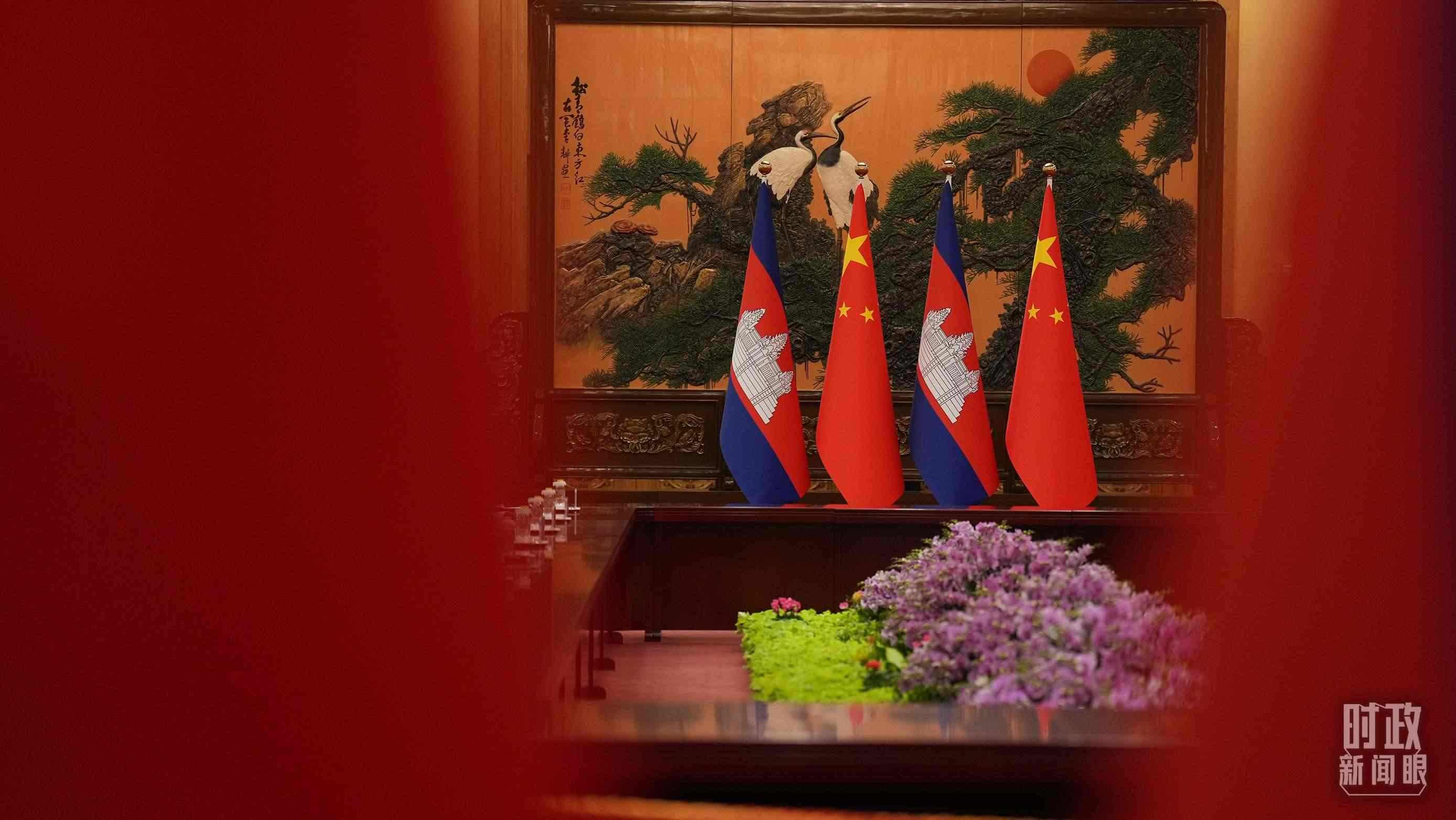 △人民大會(huì)堂，中柬兩國(guó)領(lǐng)導(dǎo)人會(huì)見(jiàn)現(xiàn)場(chǎng)。（總臺(tái)國(guó)廣記者李晉拍攝）