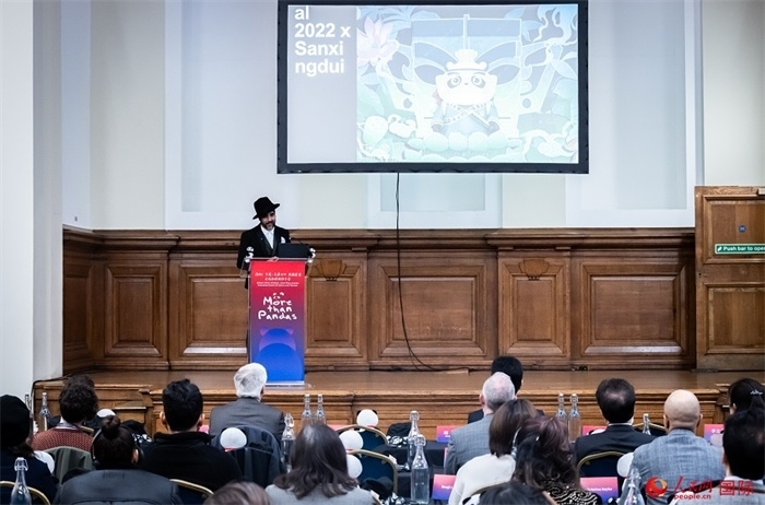 城市建筑與文化創(chuàng)意設(shè)計師卡姆·帕尼薩講述他和四川的故事。人民網(wǎng) 郭錦標攝