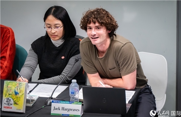 4、英國漢學家沈如風對中國文學譯作的未來充滿期待。郭錦標攝