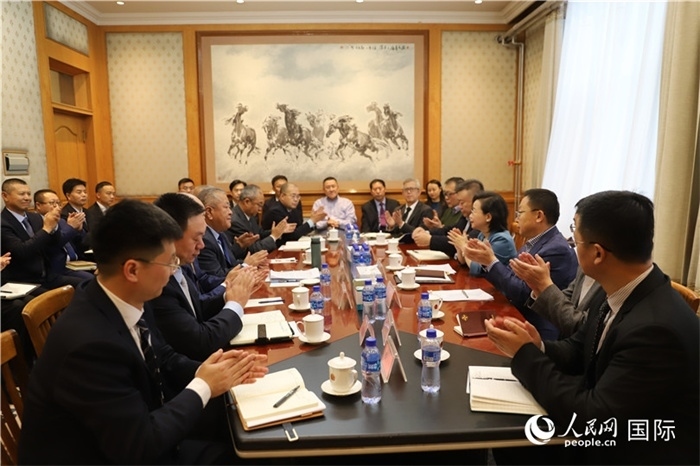 3.2023年10月30日，中國駐蒙使館座談會現(xiàn)場。人民網(wǎng)記者 霍文攝