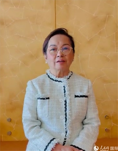 菲律賓前總統(tǒng)阿羅約通過視頻發(fā)表致辭。人民網(wǎng)記者樊帆 攝