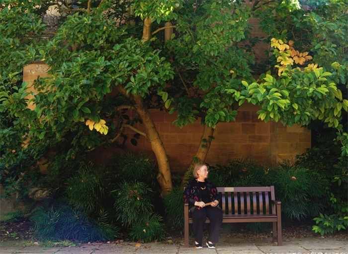 羅森在牛津大學墨頓學院。葛大龍攝