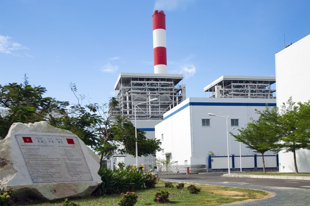 這是2021年3月24日在越南平順省拍攝的越南永新燃煤電廠一期BOT項目廠區(qū)。新華社發(fā)（南方電網(wǎng)越南永新公司供圖）