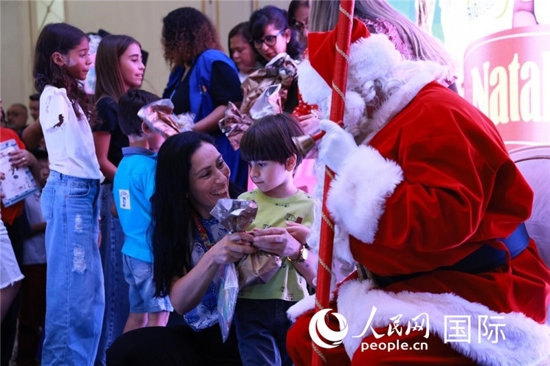 捐贈活動現(xiàn)場。人民網(wǎng)記者宋亦然攝