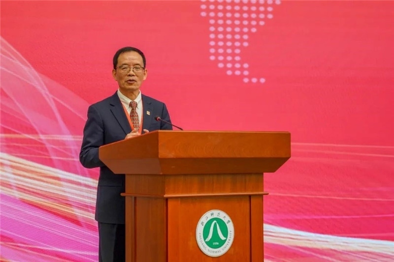 國務(wù)院學(xué)位委員會區(qū)域國別學(xué)學(xué)科評議組秘書長、浙江師范大學(xué)非洲研究院（非洲區(qū)域國別學(xué)院）院長劉鴻武致辭。主辦方供圖