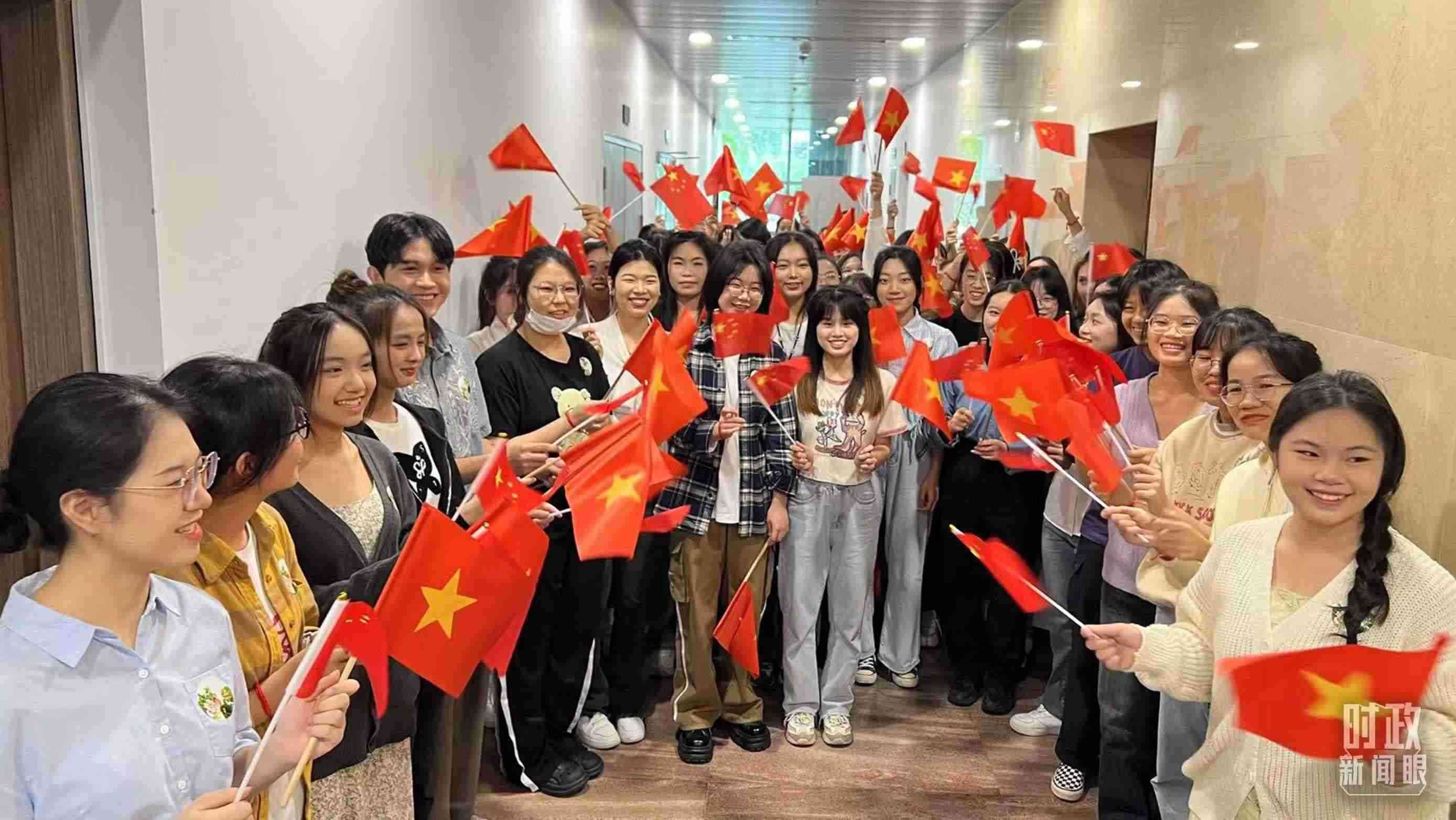 △中越青年齊聚一堂。（總臺(tái)央視記者程鋮拍攝）