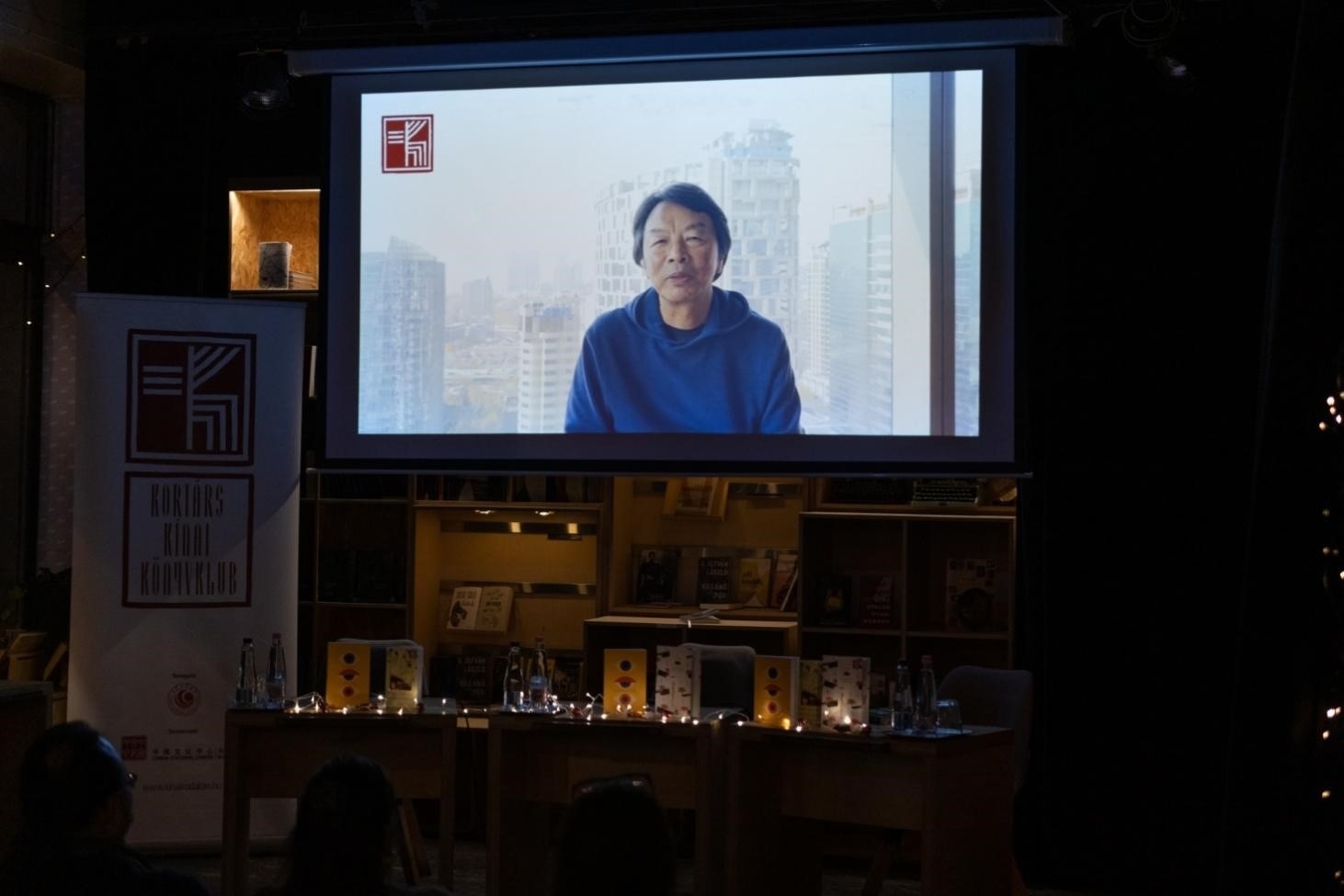 劉震云通過視頻介紹小說。摩爾多瓦尼·巴爾納巴斯攝