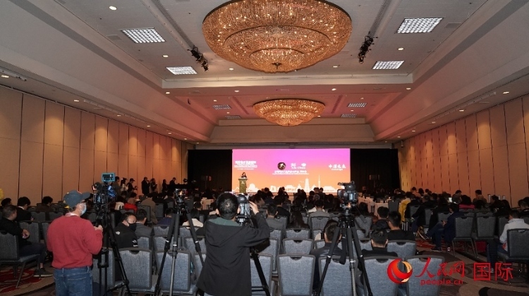 “中國(guó)之夜暨消費(fèi)電子發(fā)展論壇”現(xiàn)場(chǎng)。人民網(wǎng)記者 鄧圩攝