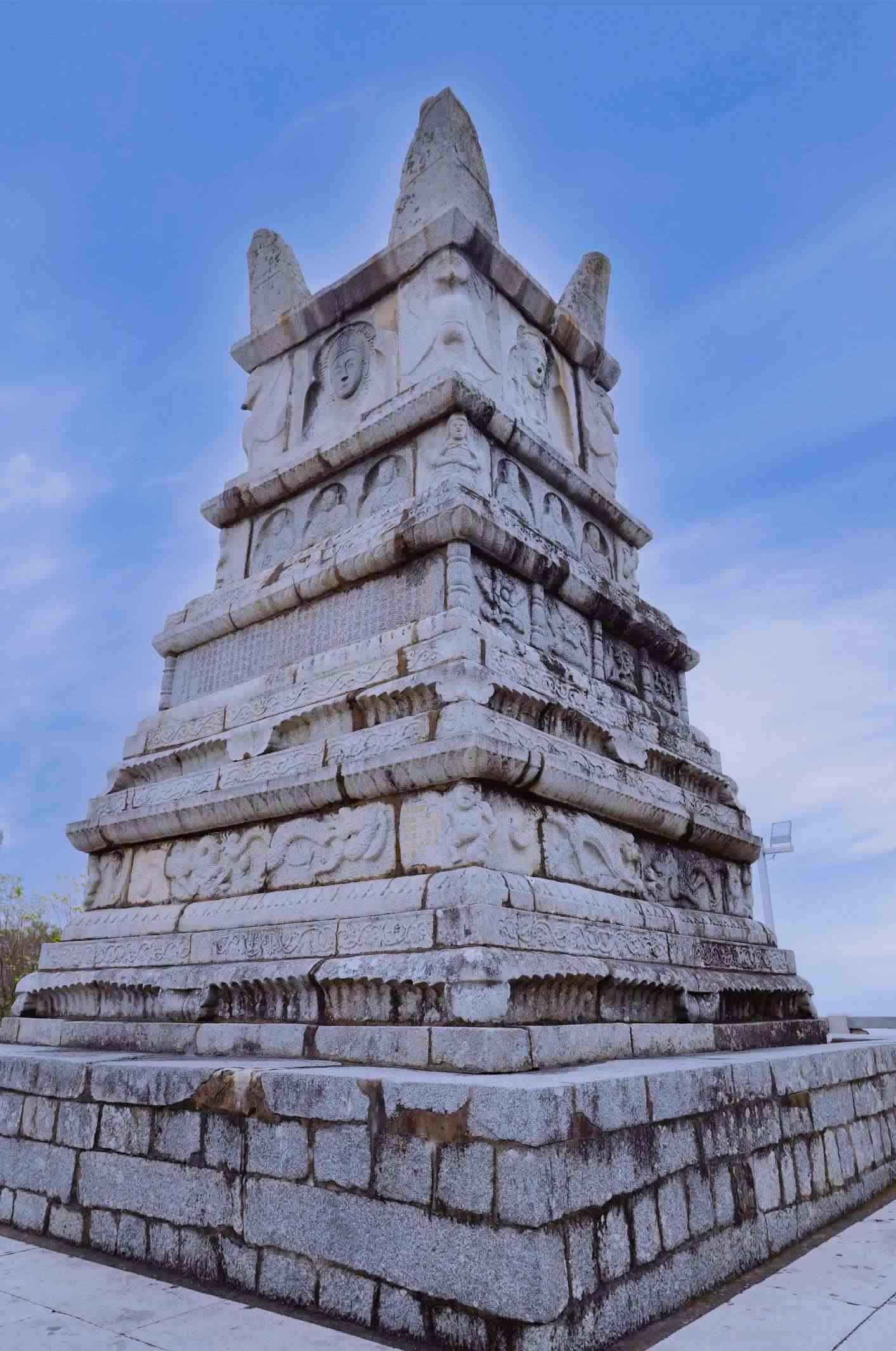 萬壽塔。 陳芝 攝