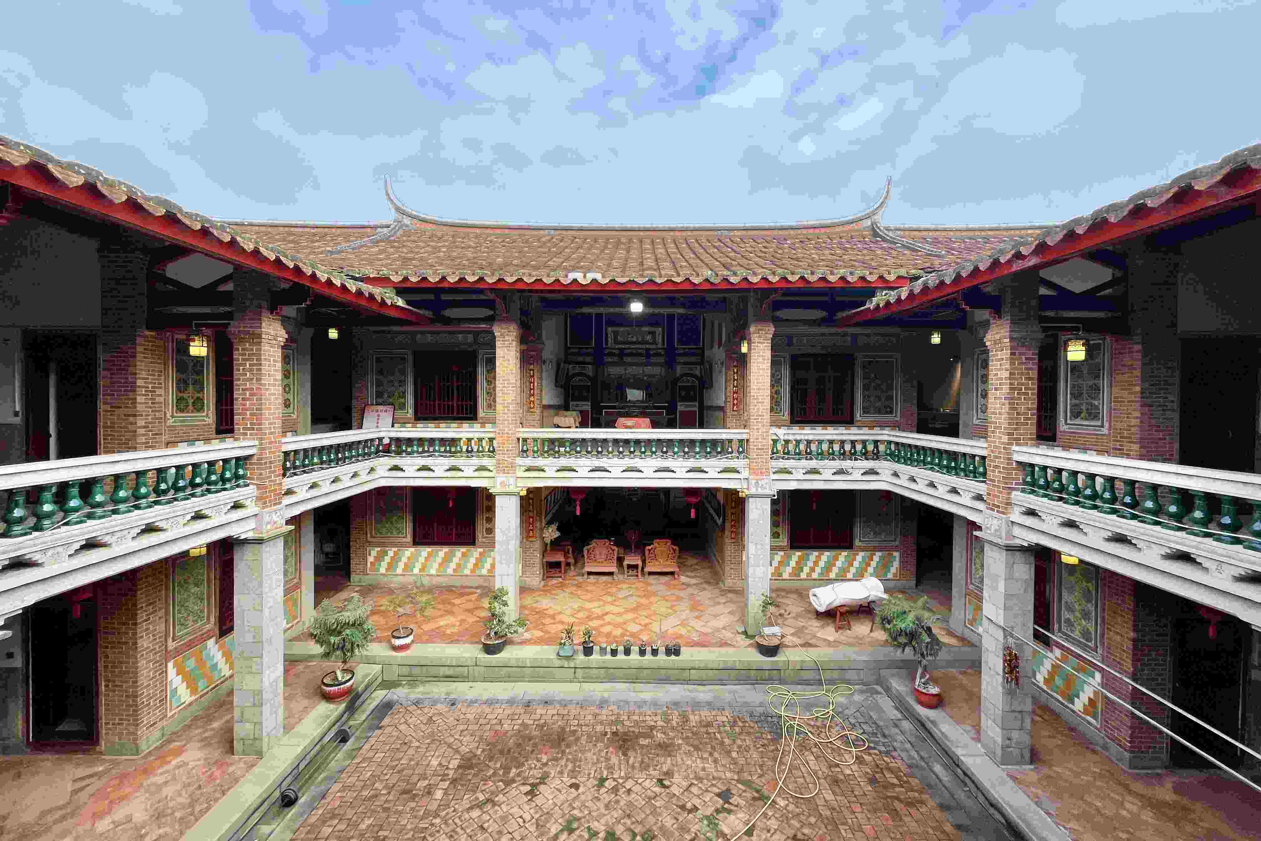 遠(yuǎn)峰厝。林瑤 攝