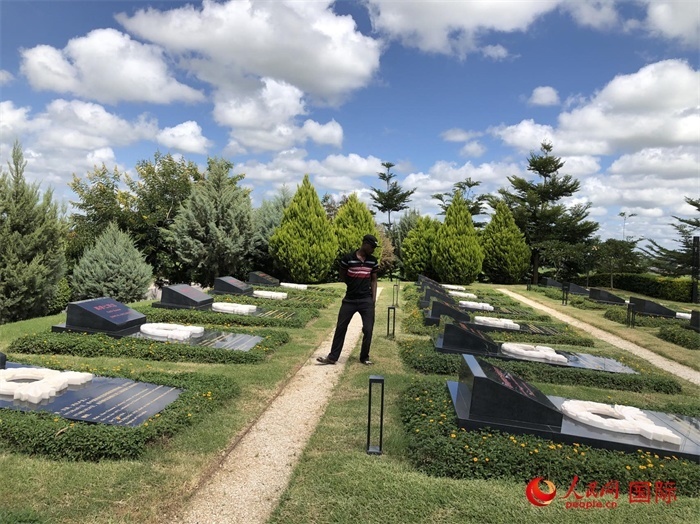 烈士園區(qū)。人民網(wǎng)記者 黃培昭攝
