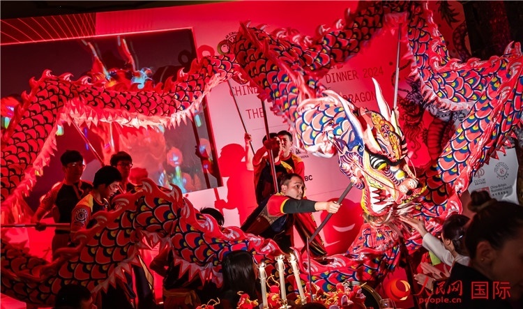 “共慶中國(guó)年 共享新機(jī)遇”破冰者新春晚宴現(xiàn)場(chǎng)盛況。人民網(wǎng) 郭錦標(biāo)攝