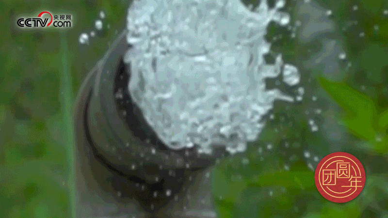 △截至2020年，我國(guó)貧困人口飲水安全問(wèn)題得到全面解決，群眾的獲得感、幸福感顯著提升。