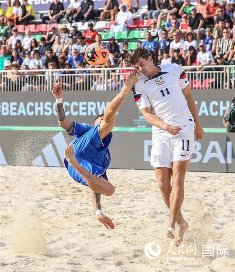 2月15日，意大利隊對陣美國隊。人民網(wǎng)塔里克·易卜拉欣攝