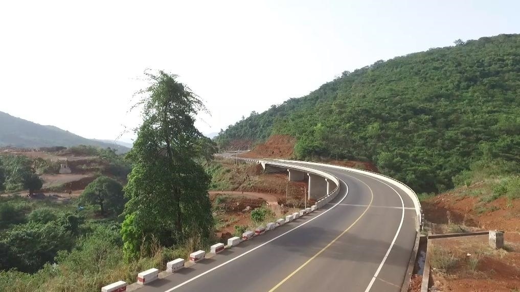 中塞友誼公路。