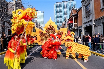2024年2月10日，上海張園舉辦舞龍舞獅活動(dòng)，為市民和游客獻(xiàn)上一場(chǎng)視覺盛宴。