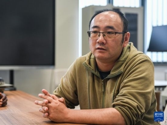 2月15日，在亞的斯亞貝巴的埃塞俄比亞聯(lián)邦職業(yè)技術(shù)培訓學院，魯班工坊中方負責人江絳接受新華社采訪。