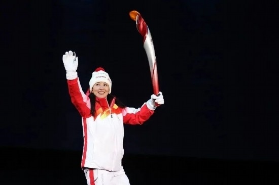 楊揚(yáng)擔(dān)任北京冬奧會(huì)開(kāi)幕式主火炬手。