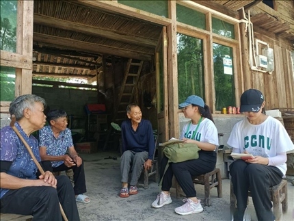 △ 2022年7月，華中師范大學生命科學學院鄉(xiāng)村振興之旅暑期實踐隊赴湖北省恩施市宣恩縣長潭河侗族鄉(xiāng)開展“生態(tài)文明助力鄉(xiāng)村振興”暑期社會實踐活動。