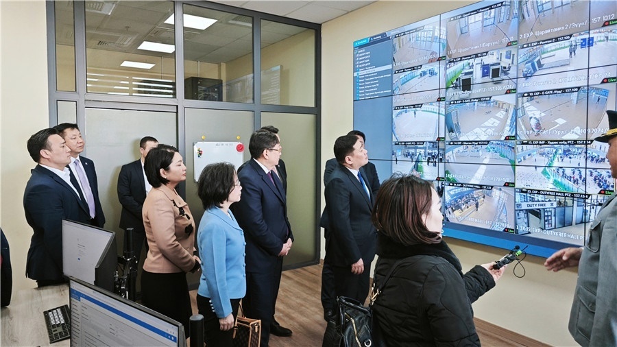 3月24日，中蒙官員考察項目。駐蒙古使館供圖