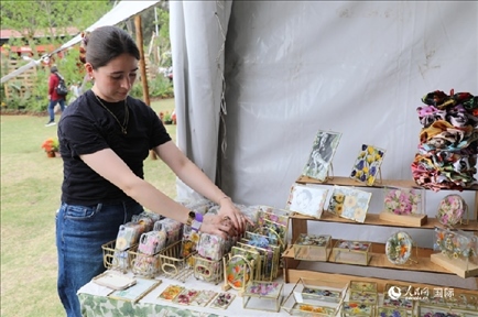 坎波·馬特活動(dòng)現(xiàn)場(chǎng)。埃內(nèi)斯托·多明戈斯攝