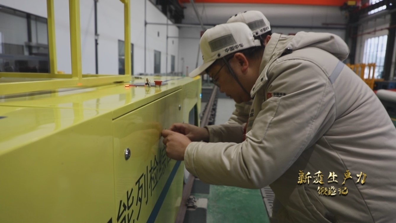 湖南株洲，算法測(cè)算團(tuán)隊(duì)正在做地鐵智能化檢測(cè)試驗(yàn)。