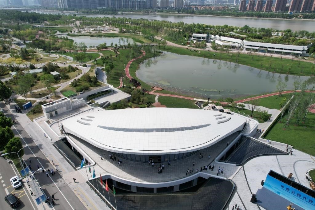 這是位于西安的中亞公園航拍畫面。新華社記者付瑞霞 攝