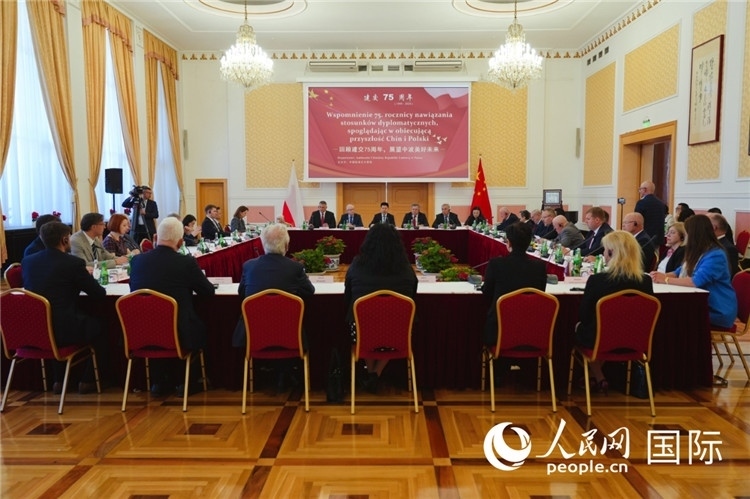 圖為座談會(huì)現(xiàn)場(chǎng)。 人民網(wǎng)記者 李增偉 攝