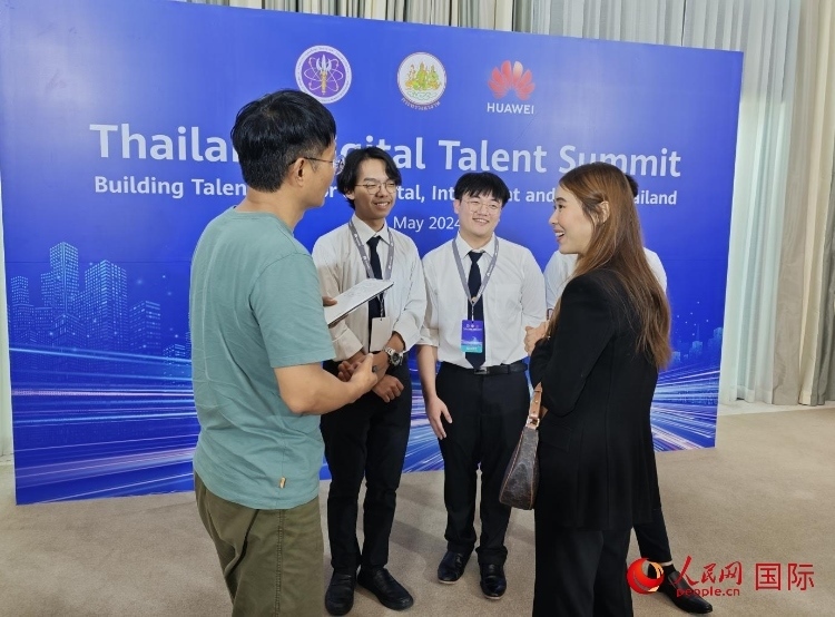 泰國國立法政大學學生接受本網(wǎng)采訪。李映民攝