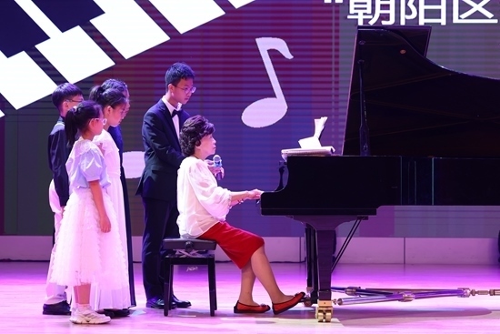 鮑蕙蕎擔(dān)任指導(dǎo)。通過專家的點(diǎn)評(píng)